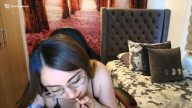 Snapshot of sofia23dirty chatting on October 2, 2025, 9:40 pm sofia23dirty online show from October 2, 2025, 9:40 pm