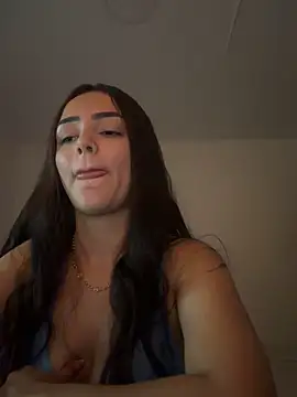 anniehart online show from May 8, 2026, 2:48 am