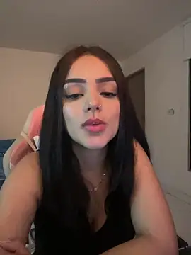 Snapshot of anniehart chatting on February 3, 2026, 12:43 am anniehart online show from February 3, 2026, 12:43 am