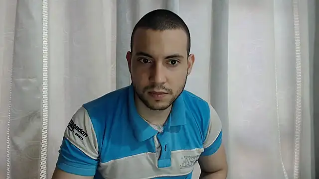 Snapshot of Armando_2002 chatting on November 25, 2025, 4:18 pm Armando 2002 online show from November 25, 2025, 4:18 pm