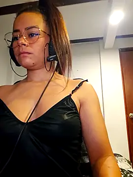 MistressSlut1 online show from September 12, 2025, 12:38 pm