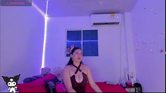 MollyG18 online show from February 27, 2025, 2:46 am