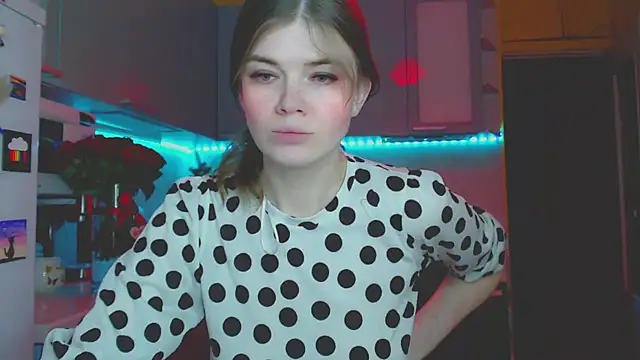 Snapshot of Klementa chatting on February 17, 2025, 7:23 pm Klementa online show from February 17, 2025, 7:23 pm