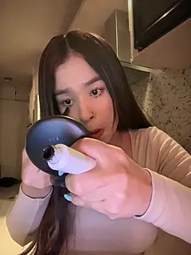 Snapshot of bella_parisi chatting on January 30, 2025, 6:13 am bella parisi online show from January 30, 2025, 6:13 am