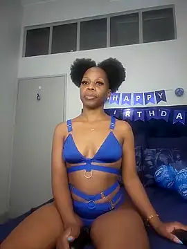 QUEENMANDYY online show from February 8, 2025, 6:22 am