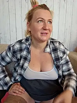 Marushka online show from September 27, 2025, 7:03 am