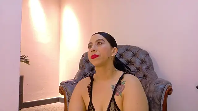 Snapshot of niky_smit chatting on October 7, 2025, 10:38 am niky smit online show from October 7, 2025, 10:38 am