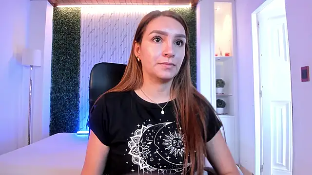 miataylorr1 online show from October 20, 2025, 12:17 pm