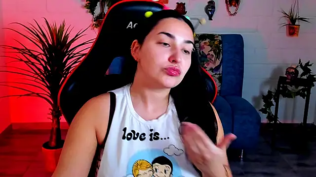 CeceliaJohnson online show from October 15, 2025, 8:11 am