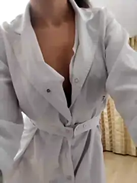 baby sweet girl  online show from January 6, 2026, 10:36 pm