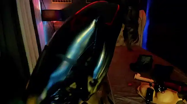 hotlena dominatrixxz online show from March 7, 2025, 10:21 pm