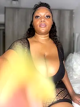 Hyra Ari online show from December 4, 2025, 8:30 pm