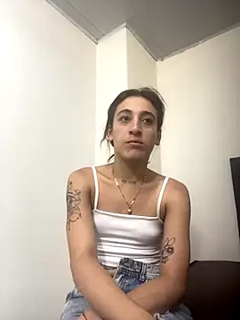 andreahhill online show from October 29, 2025, 7:46 pm