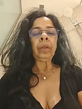 Susannemilf online show from January 5, 2026, 8:34 pm