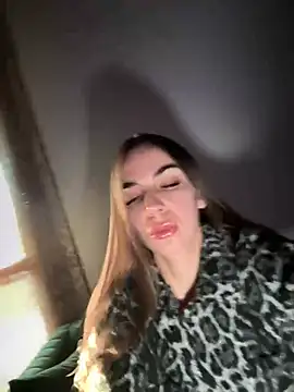 Snapshot of Bad_Giorgia chatting on February 4, 2025, 3:04 pm Bad Giorgia online show from February 4, 2025, 3:04 pm