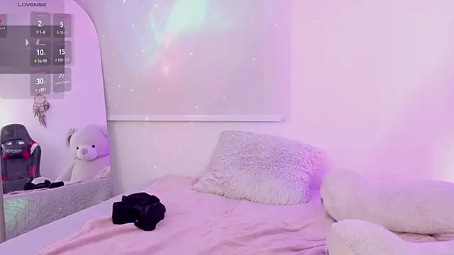 Snapshot of Lia_Tinez chatting on February 28, 2026, 12:21 am Lia Tinez online show from February 28, 2026, 12:21 am