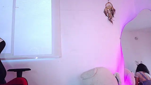 Snapshot of Lia_Tinez chatting on December 22, 2025, 10:43 pm Lia Tinez online show from December 22, 2025, 10:43 pm