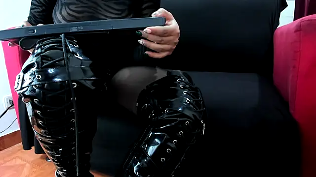 MissVioleta1 online show from February 19, 2025, 6:44 am