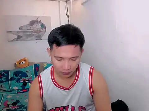 xSebastian19 online show from April 28, 2026, 5:06 pm