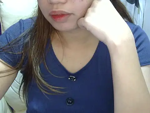    zurIII09  online show from May 31, 2026, 9:59 pm