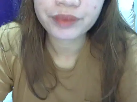    zurIII09  online show from May 16, 2026, 1:48 am