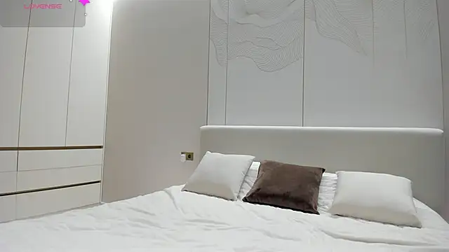 Snapshot of JenniferQueen11 chatting on February 12, 2026, 1:22 pm JenniferQueen11 online show from February 12, 2026, 1:22 pm