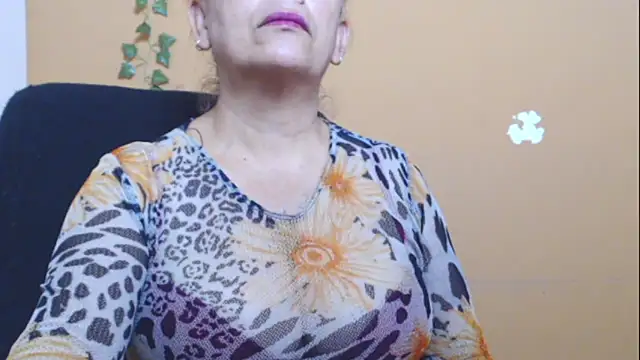 Hellensextits online show from December 8, 2024, 4:39 pm