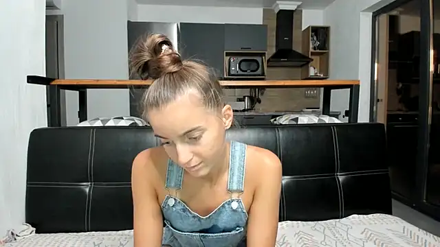 ElizSweet online show from October 20, 2025, 9:15 pm