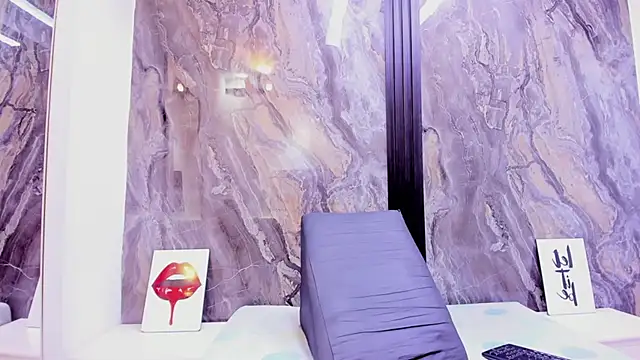 HellenJohansson online show from April 5, 2026, 7:20 pm