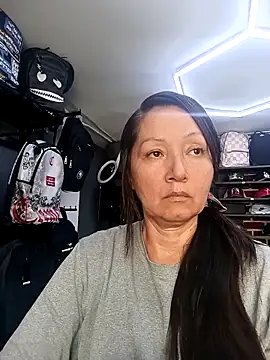 Sharomlove online show from March 11, 2026, 4:12 pm