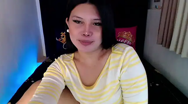 Snapshot of Angelic_Fuckerxxx chatting on March 5, 2025, 8:43 am Angelic Fuckerxxx online show from March 5, 2025, 8:43 am