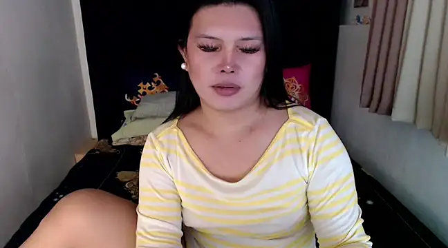 Snapshot of Angelic_Fuckerxxx chatting on March 6, 2025, 5:03 am Angelic Fuckerxxx online show from March 6, 2025, 5:03 am