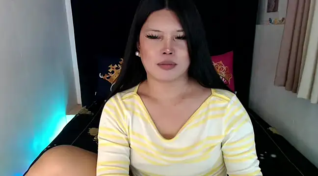 Snapshot of Angelic_Fuckerxxx chatting on March 4, 2025, 10:46 am Angelic Fuckerxxx online show from March 4, 2025, 10:46 am