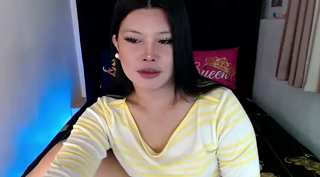 Snapshot of Angelic_Fuckerxxx chatting on March 10, 2025, 1:12 am Angelic Fuckerxxx online show from March 10, 2025, 1:12 am
