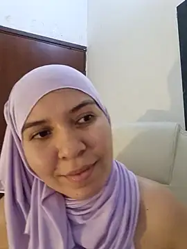 Snapshot of MatchedEyebrow chatting on March 8, 2025, 11:39 pm MatchedEyebrow online show from March 8, 2025, 11:39 pm