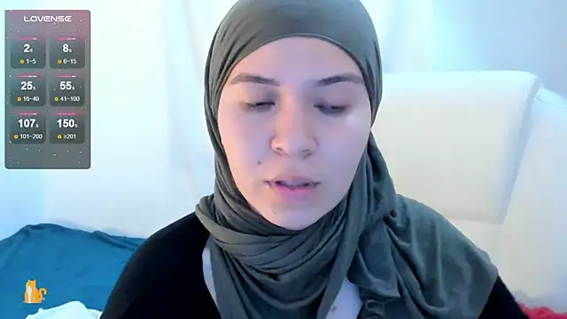 Snapshot of MatchedEyebrow chatting on March 18, 2025, 9:43 pm MatchedEyebrow online show from March 18, 2025, 9:43 pm