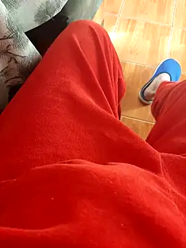 feet toes online show from May 4, 2026, 5:00 am