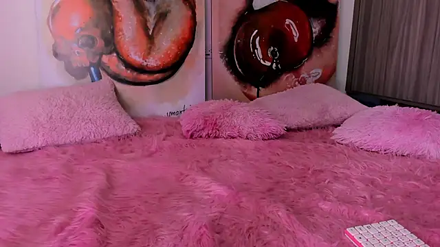 sofiaa snoww online show from December 12, 2024, 9:15 pm