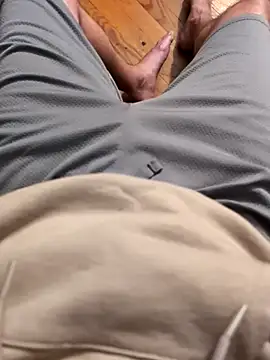 MrandMrsHaze online show from November 16, 2025, 5:12 am