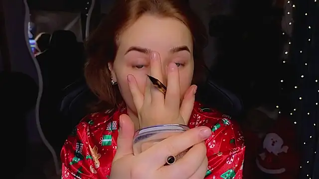 Mira Mermayd online show from December 5, 2025, 1:16 am