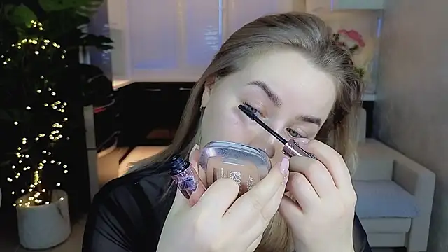 Snapshot of Mira_Mermayd chatting on February 28, 2026, 1:16 am Mira Mermayd online show from February 28, 2026, 1:16 am