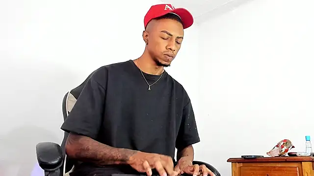 YeremiBrowm online show from February 24, 2025, 8:36 pm