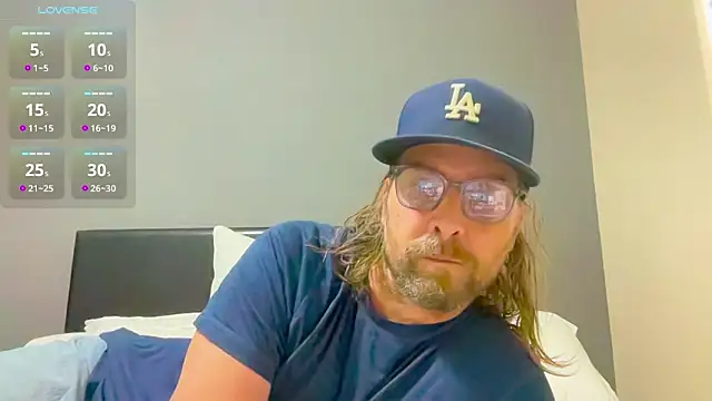 RyanRitchie online show from November 24, 2025, 6:52 pm