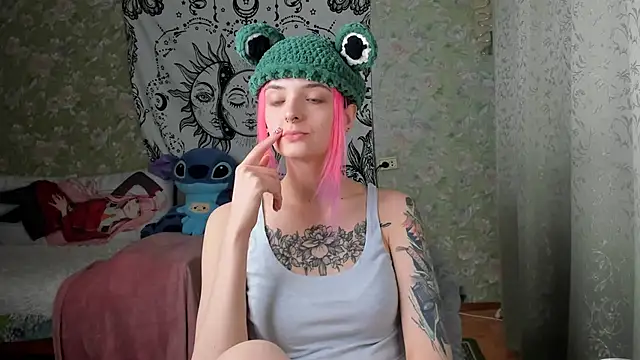 Snapshot of Cutie_Adelia chatting on March 4, 2025, 11:51 am Cutie Adelia online show from March 4, 2025, 11:51 am