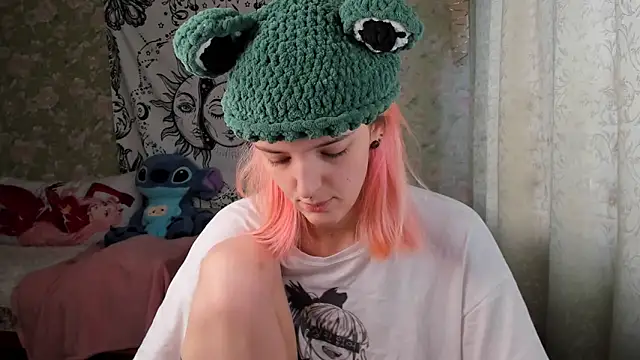 Snapshot of Cutie_Adelia chatting on February 8, 2025, 10:39 am Cutie Adelia online show from February 8, 2025, 10:39 am