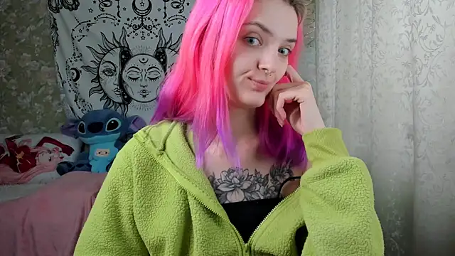 Snapshot of Cutie_Adelia chatting on February 27, 2025, 10:44 am Cutie Adelia online show from February 27, 2025, 10:44 am