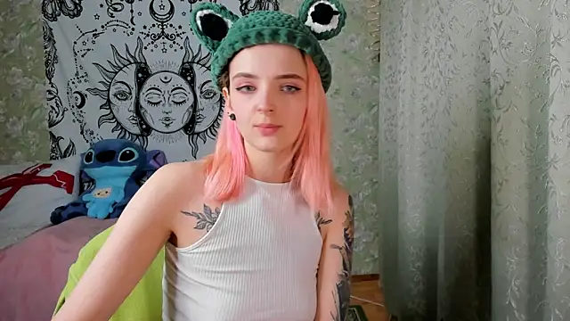 Snapshot of Cutie_Adelia chatting on January 31, 2025, 11:56 am Cutie Adelia online show from January 31, 2025, 11:56 am