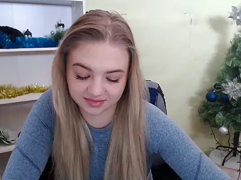 Snapshot of CrazyGloria chatting on January 19, 2025, 5:58 am CrazyGloria online show from January 19, 2025, 5:58 am