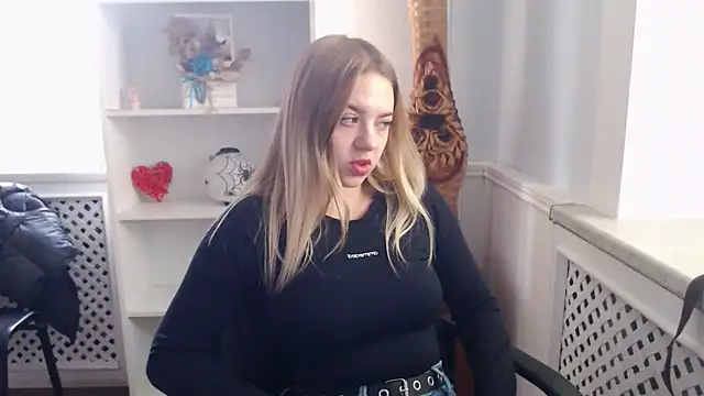 Snapshot of CrazyGloria chatting on October 12, 2025, 5:31 am CrazyGloria online show from October 12, 2025, 5:31 am