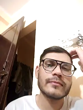 alex78265 online show from October 3, 2025, 5:36 pm